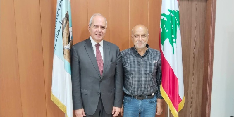 اتحاد بلديات صور يبحث مع النائب ملحم خلف واقع النازحين وسبل تعزيز الاستجابة الإنساني 