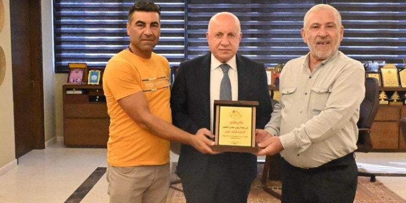 رئيس بلدية ديركيفا يبحث مع رئيس مجلس الجنوب احتياجات البلدة ومشاريعها الإنمائية