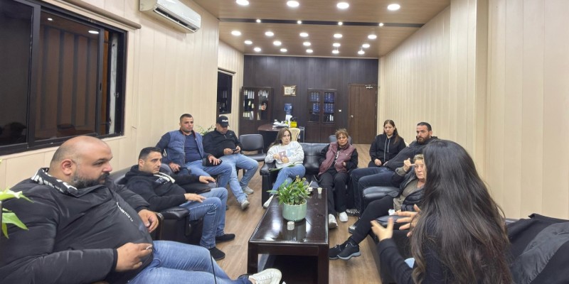 خلية أزمة بلدية الشويفات تواصل متابعة أوضاع النازحين وتوزيع المساعدات