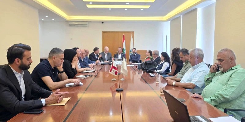 وزير الزراعة يتابع ملفات وادي خالد وقطاع الزيتون ويبحث توسيع أسواق الصادرات