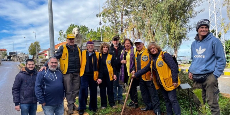 بـ225 شتلة صنوبر مثمر… بلدية سوق الغرب تنجز حملة تشجير بيئية