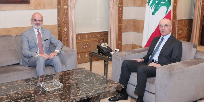 الحجار يبحث مع رئيس اتحاد بلديات بشري شؤون القضاء ويؤكد متابعة ملفات السلامة العامة