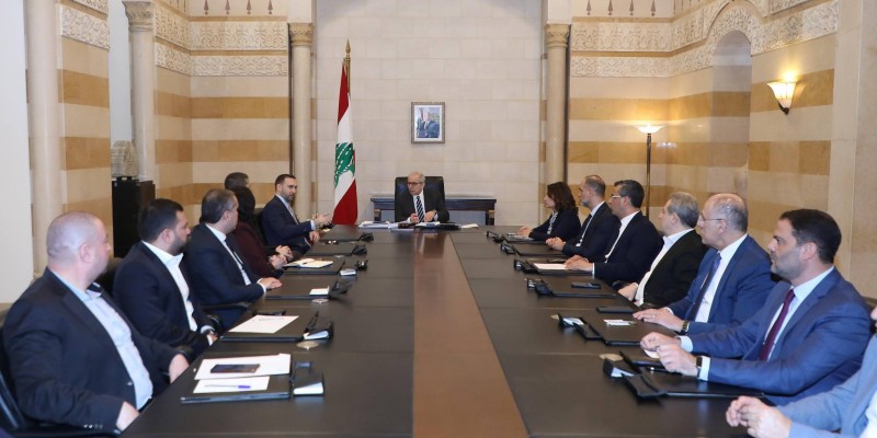 رئيس الحكومة يبحث مع وفد من الحزب التقدمي الاشتراكي ملف النازحين وأوضاع جبل لبنان