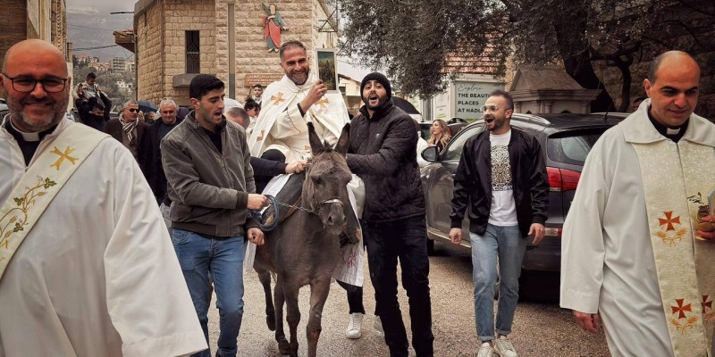 بلدية حدشيت تهنّئ بعيد الشعانين وتدعو للسلام والرجاء