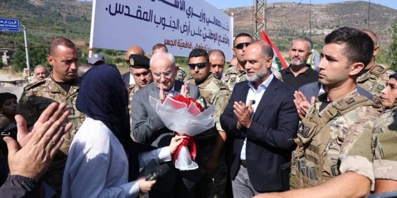 وزيرا الأشغال والدفاع يطلقان مشاريع لإعادة ربط بلدات الجنوب وتأهيل بنيتها التحتية