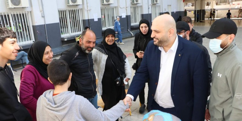 جولة لوزراء الصحة والبيئة والعمل على مراكز استضافة النازحين في بيروت