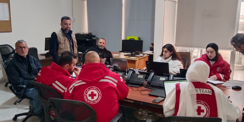 مجلس الجنوب يواصل توزيع الحصص الغذائية على النازحين في مراكز الإيواء في صور