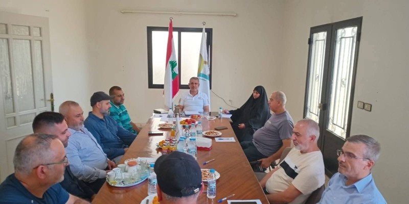 بلدية كفرفيلا تتابع مشاريع المياه والطرقات والإنارة وتعزيز الخدمات الصحية والاجتماعية