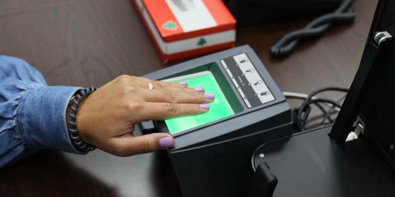 وزير الداخلية يطلق من الكويت خدمة البصمة البيومترية لإصدار جوازات السفر خارج لبنان