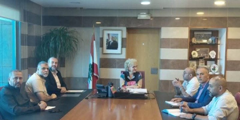بلدية حانين تشارك في متابعة أوضاع الطلاب النازحين وبدلات التسجيل مع وزيرة التربية