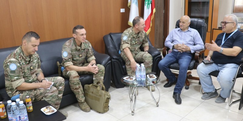 اتحاد بلديات قضاء صور يتسلّم مساعدات للنازحين من الكتيبة الفرنسية في «اليونيفيل»